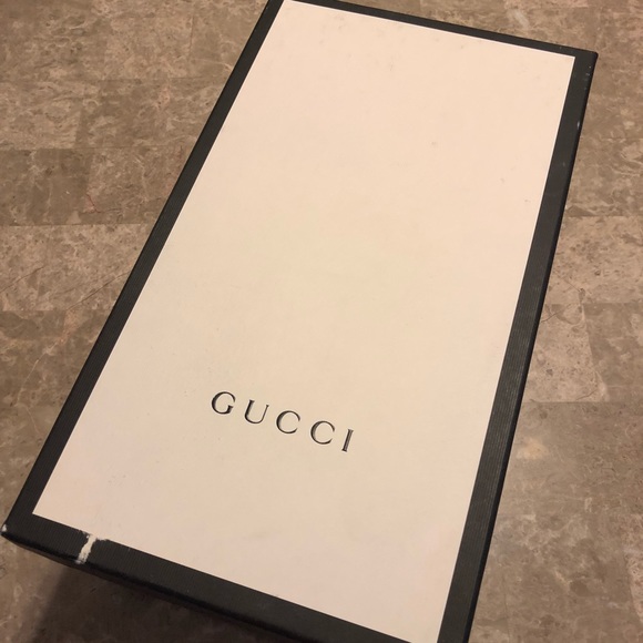 Gucci Supreme Tiger Slip-On Sneaker - Picture 5 of 8